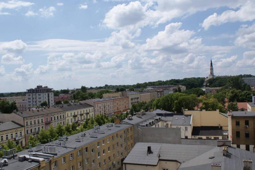 Apartament Z Przepieknym Widokiem W Samym Centrum Czestochowa Luaran gambar