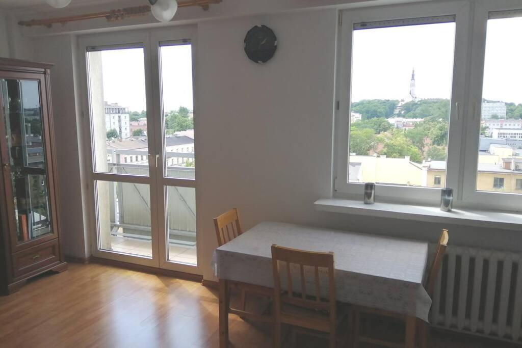 Apartament Z Przepieknym Widokiem W Samym Centrum Czestochowa Luaran gambar